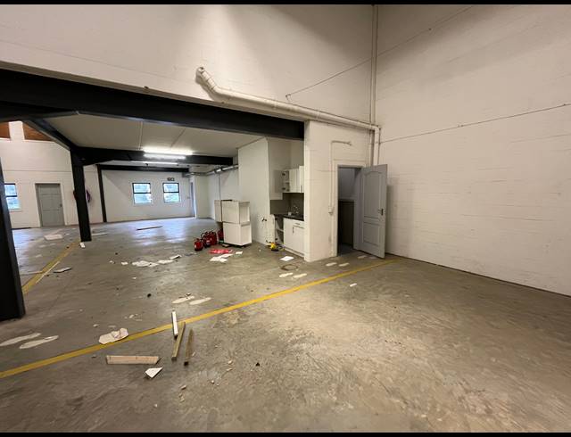 386M² WAREHOUSE TO LET IN RIVERGATE
